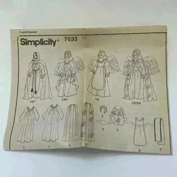 Simplicity Christmas Halloween Angel Costumes sewing Pattern XS, S, M - Picture 2 of 4